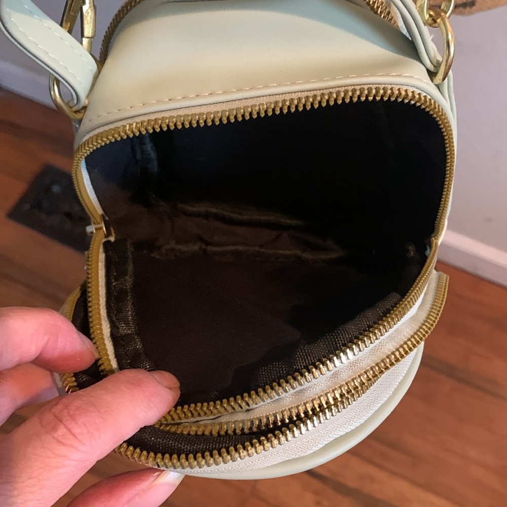 Crossbody Bag - Picture 10 of 12